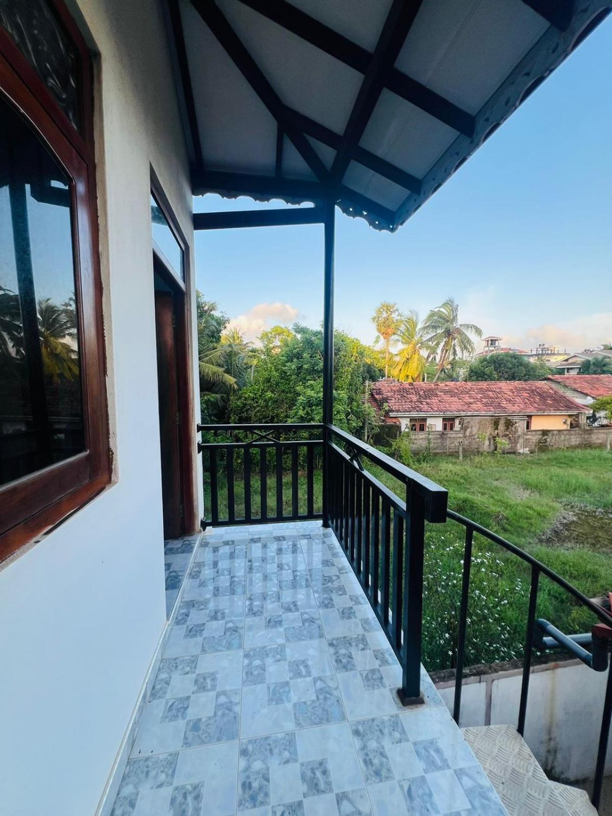Honey Beach Hostel Negombo Exterior photo