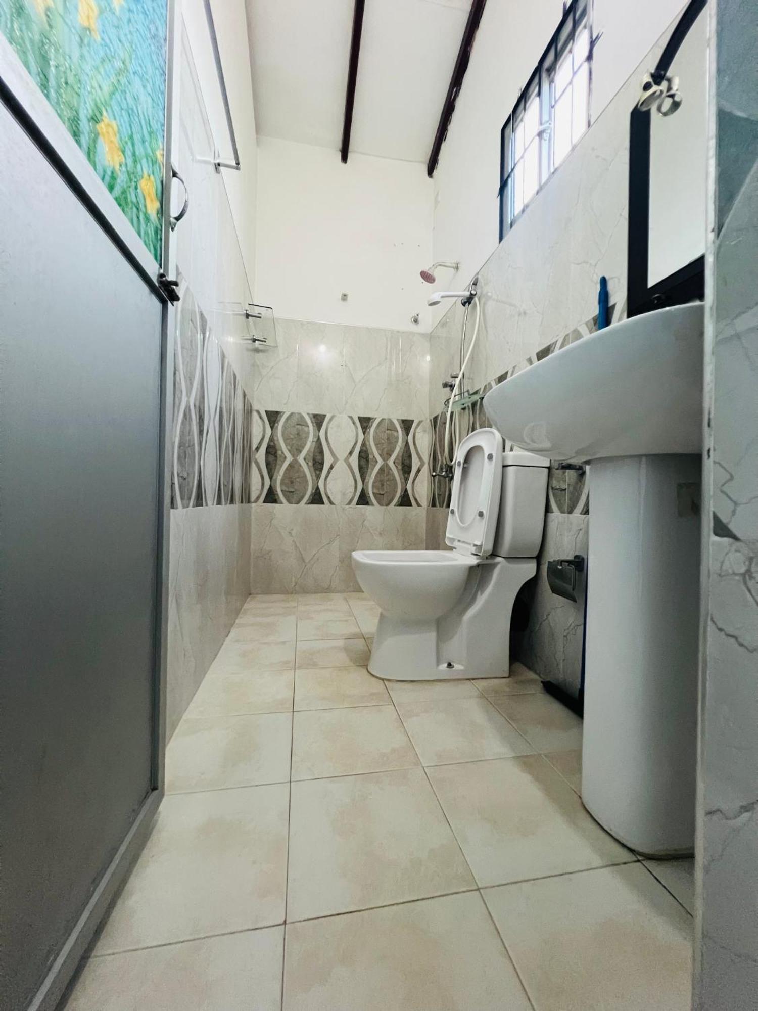 Honey Beach Hostel Negombo Exterior photo